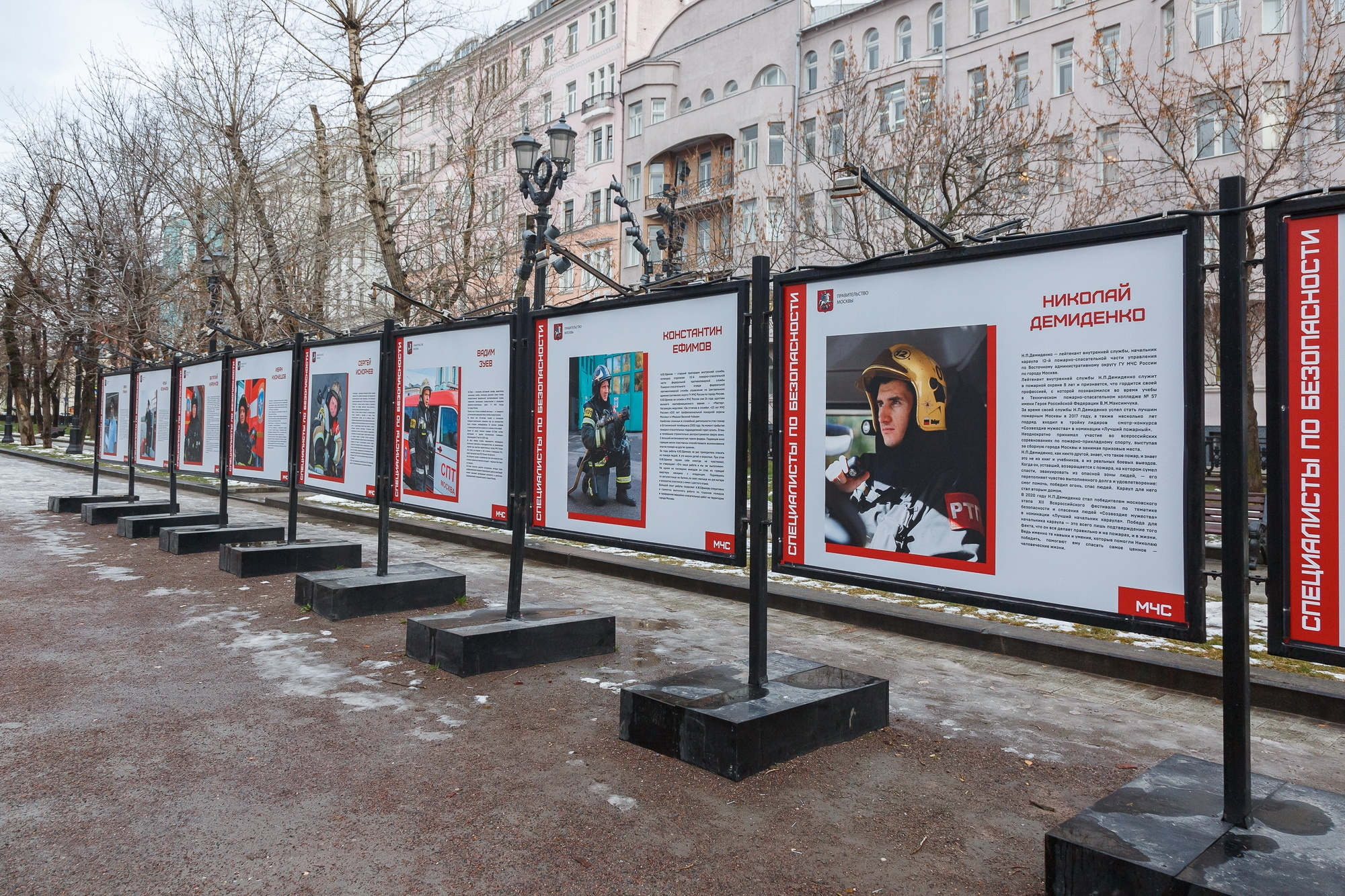 Фотографии столичных огнеборцев появились на фотовыставке на Тверском  бульваре | 30.11.2020 | Москва - БезФормата