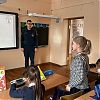 Сотрудники МЧС России провели урок пожарной безопасности с учащимися школы в Капотне
