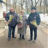 Участковый уполномоченный полиции совместно с членом Общественного совета при УВД по ЮВАО поздравили жительниц Нижегородского района с приближающимся Международным женским днём