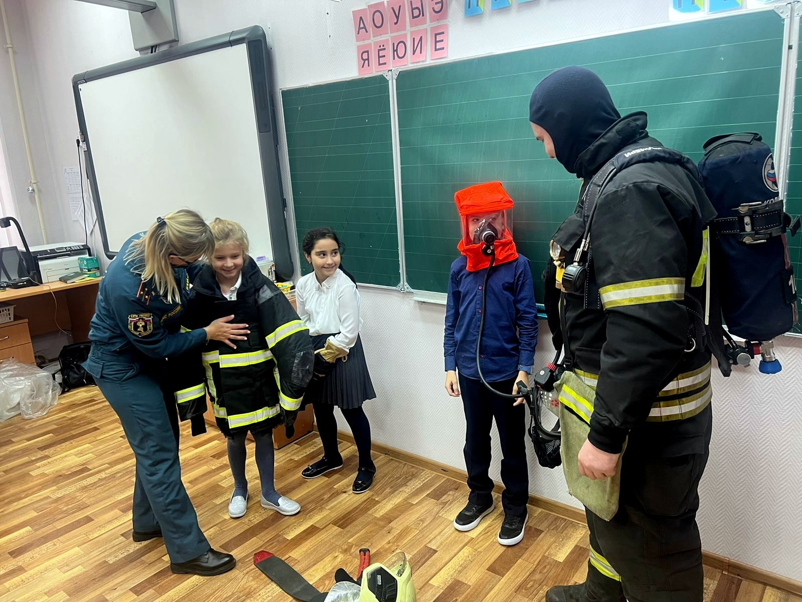 Школьникам ЮВАО рассказали об «огненной» профессии