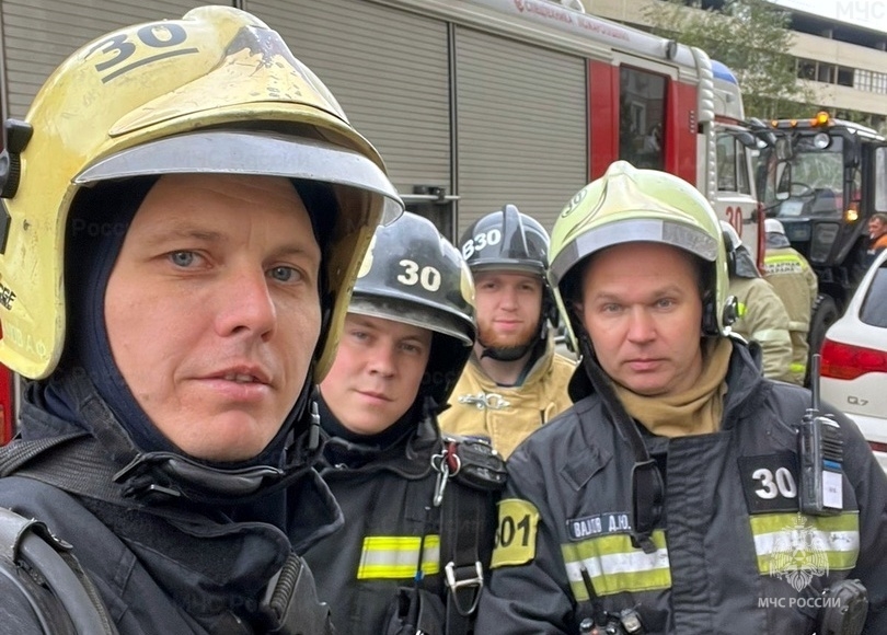 При пожаре на Саратовском проезде спасли 8 человек