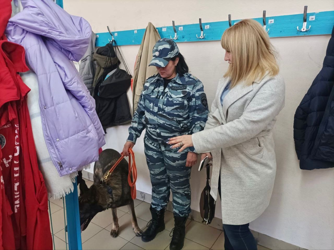 В рамках проведения оперативно-профилактической операции «Дети России-2023» полицейскими ЮВАО организованы беседы антинаркотической направленности в школах округа В рамках проведения оперативно-профилактической операции «Дети России-2023» полицейскими ЮВАО организованы беседы антинаркотической направленности в школах округа