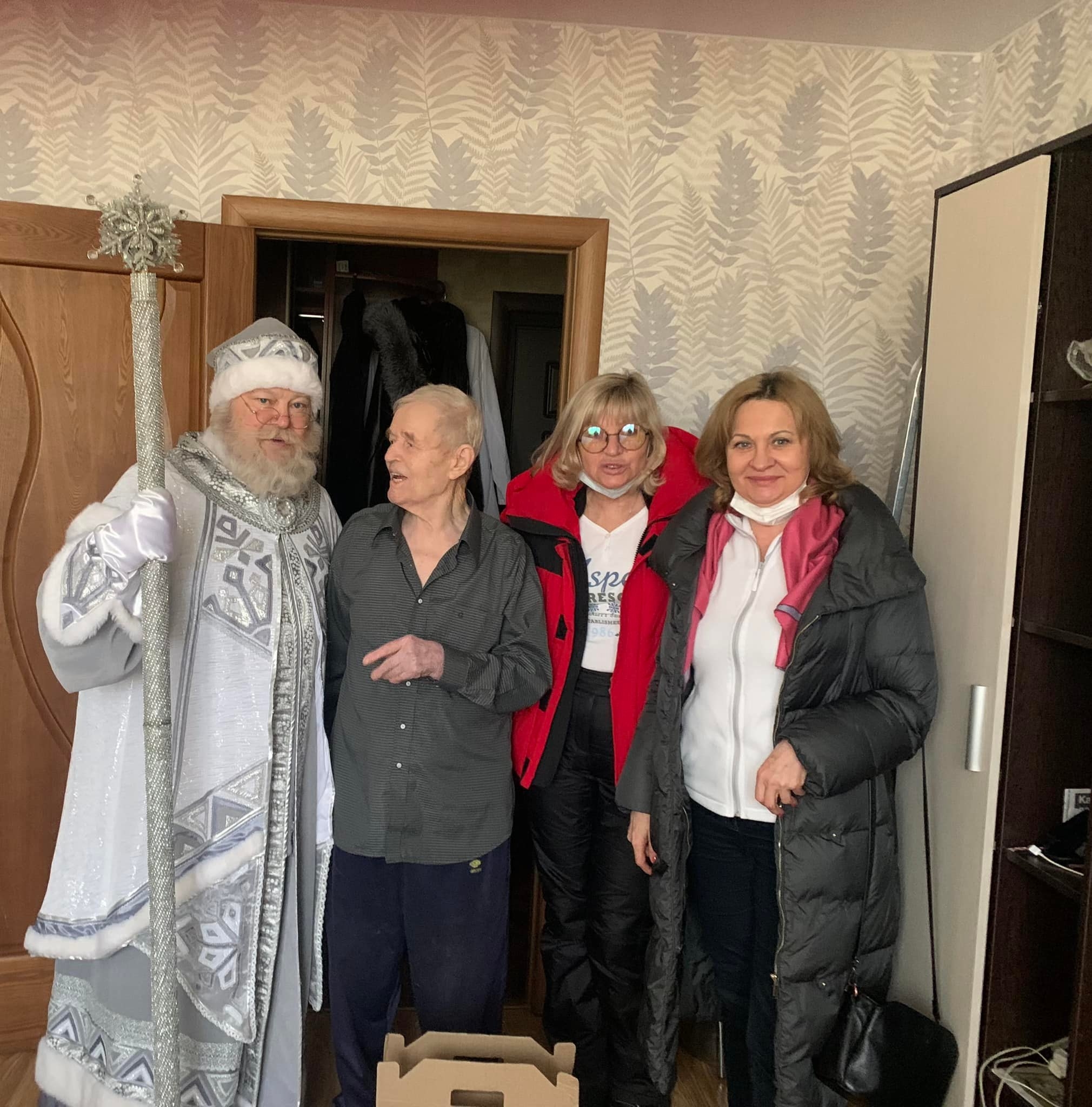 Депутаты Асташкина М.А. и Чистякова Н.М. поздравили ветерана Депутаты Асташкина М.А. и Чистякова Н.М. поздравили ветерана