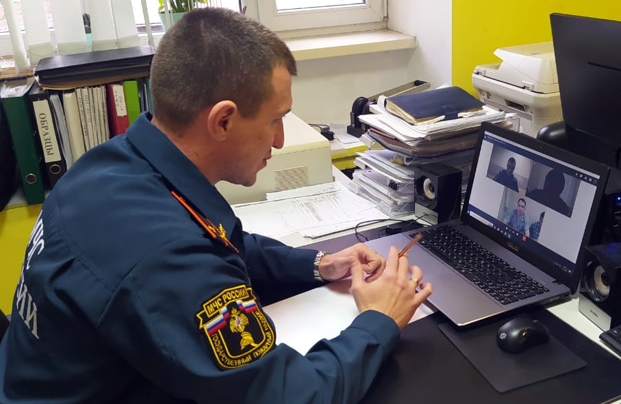 Сотрудники МЧС по ЮВАО проводят профилактические онлайн-визиты Сотрудники МЧС по ЮВАО проводят профилактические онлайн-визиты