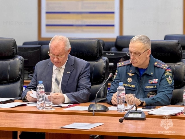 В московском Главке МЧС России состоялось заседание Общественного совета В московском Главке МЧС России состоялось заседание Общественного совета