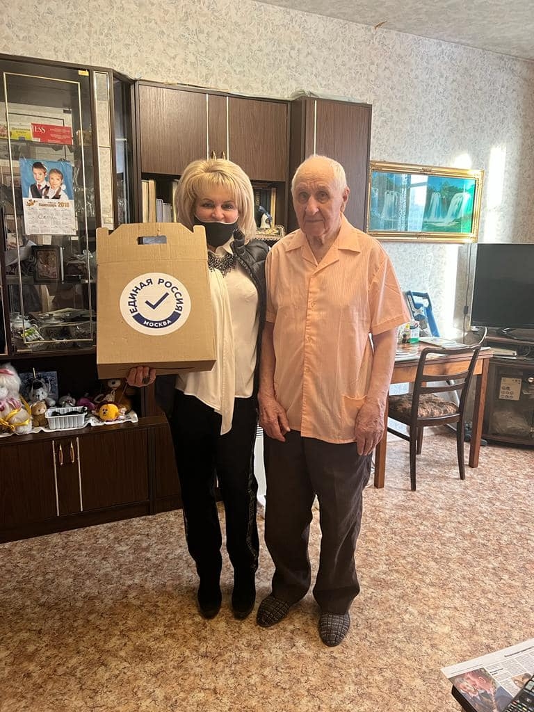 Депутат Бронзес Т.Е. приняла участие в акции «С Новым годом, ветеран!»