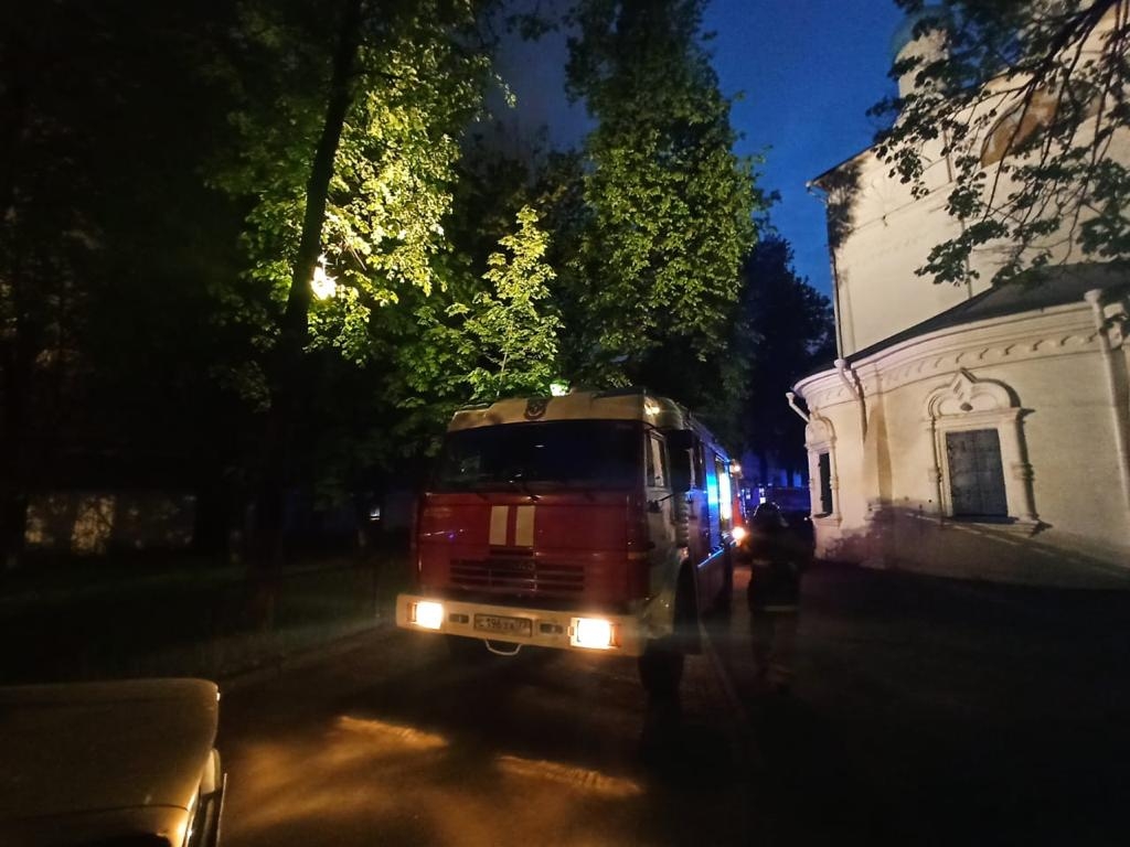 Пожар в здании Пожар в здании