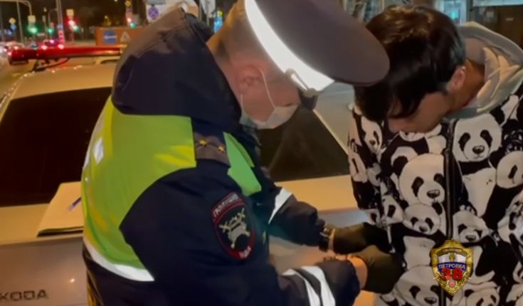 Сотрудники полиции на юго-востоке Москвы задержали подозреваемого в сбыте наркотика