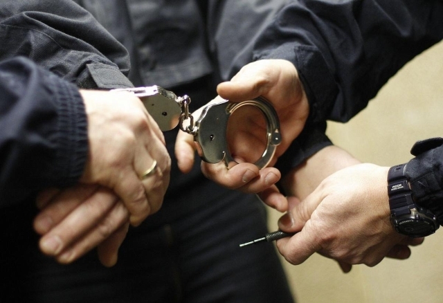 На юго-востоке Москвы сотрудники полиции задержали подозреваемых в краже На юго-востоке Москвы сотрудники полиции задержали подозреваемых в краже
