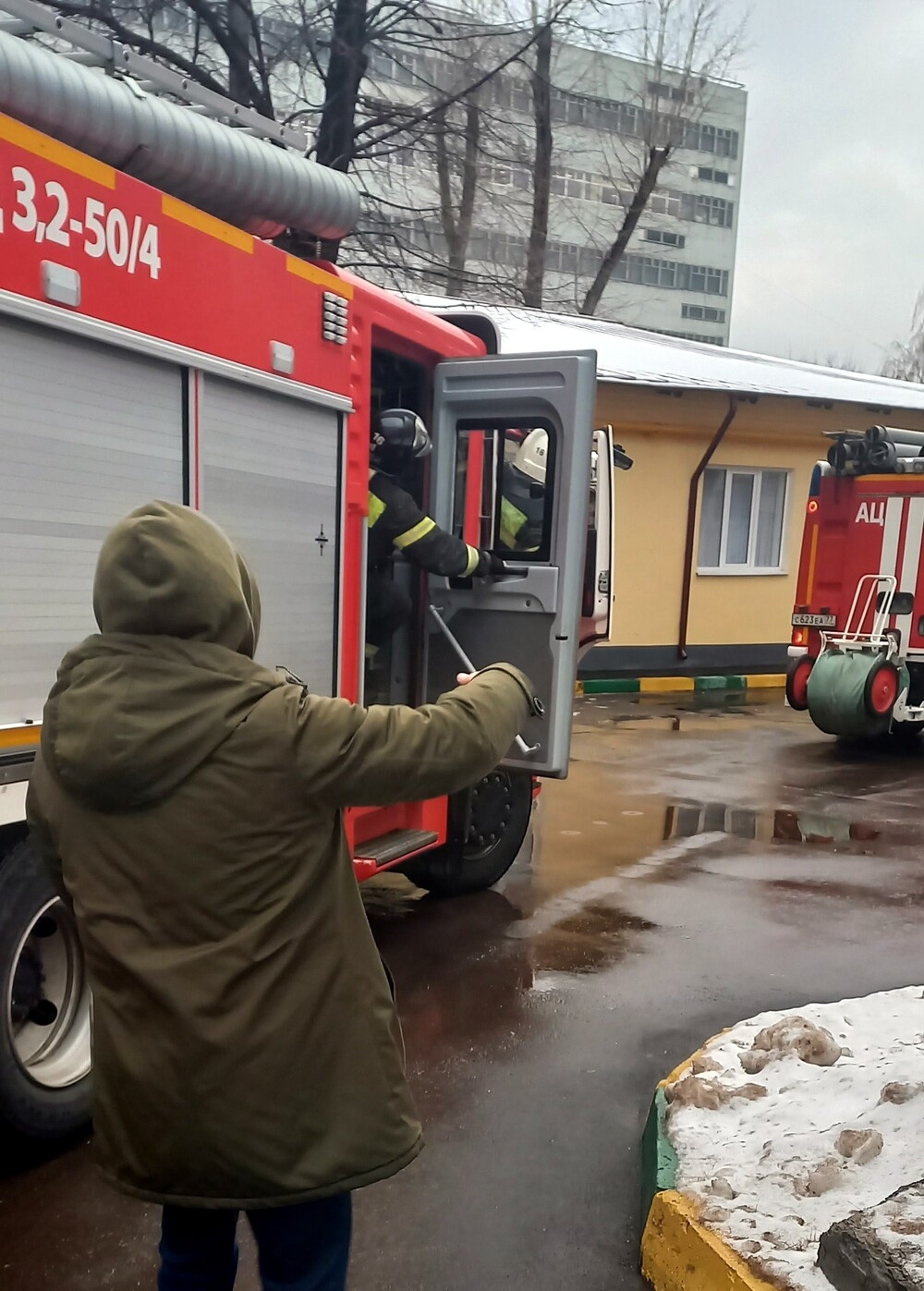 В университете «МЭИ» прошли пожарно-тактические учения В университете «МЭИ» прошли пожарно-тактические учения