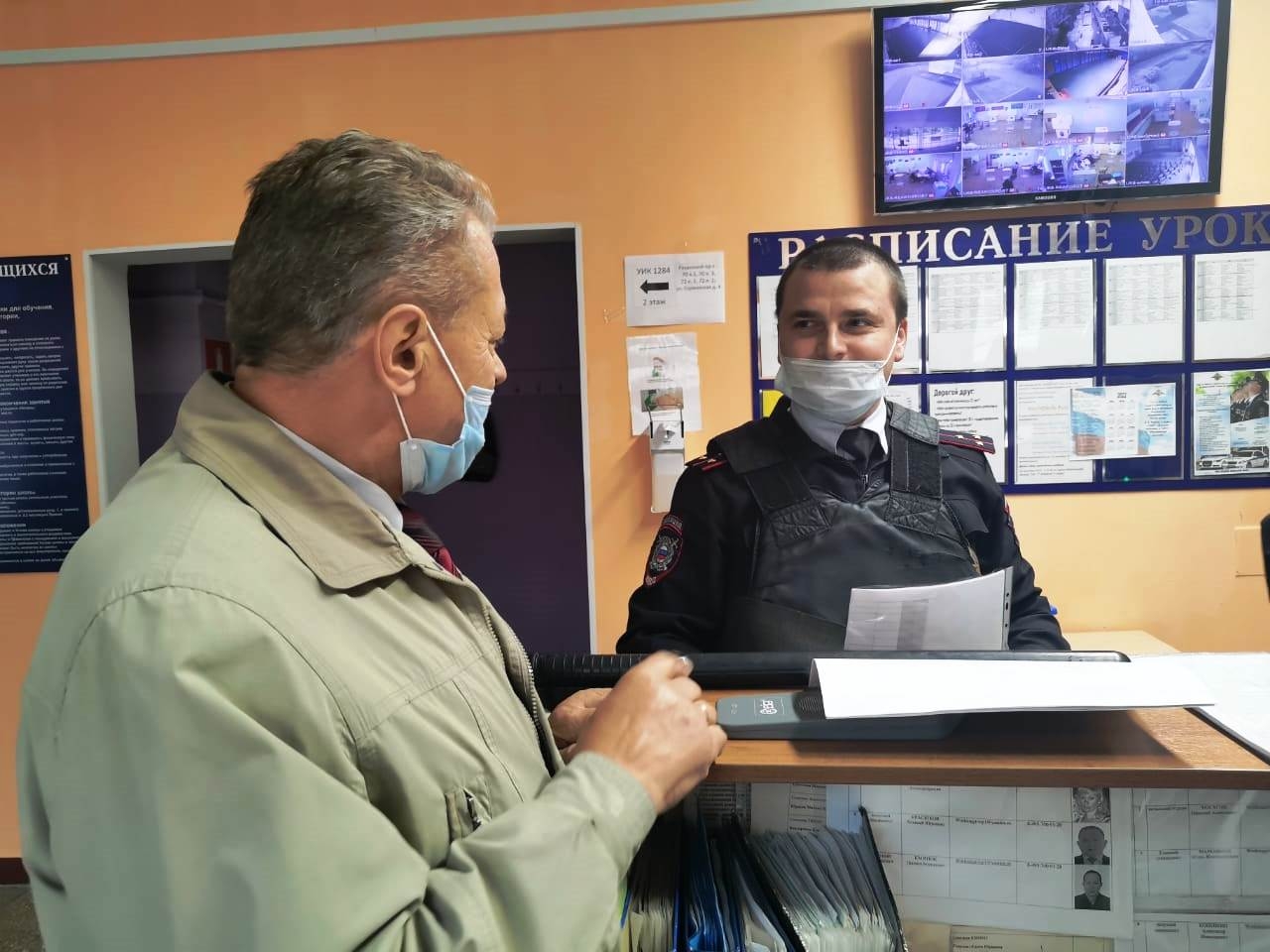 В ЮВАО представитель Общественного совета посетил избирательные участки округа